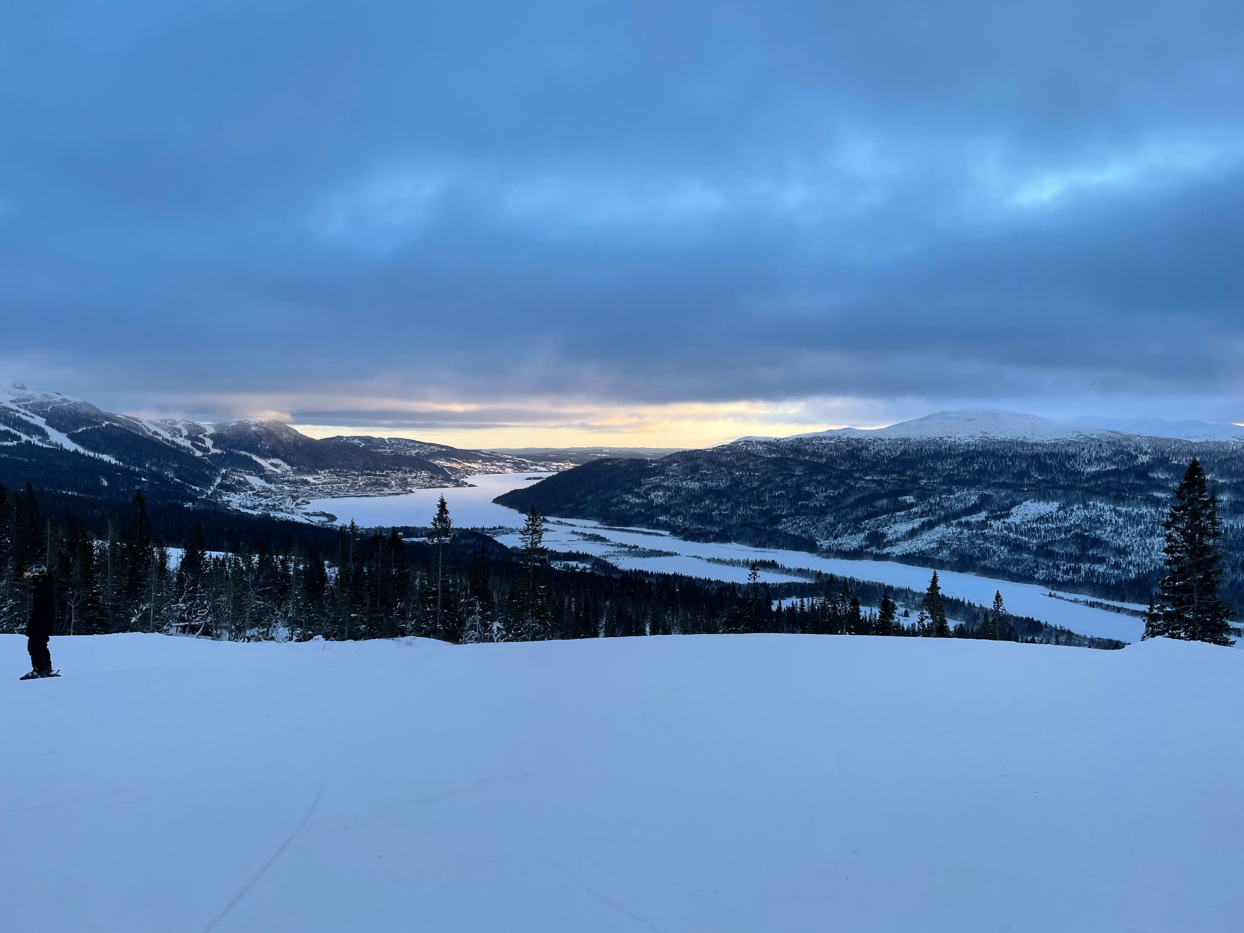 Blå timmen över Åresjön